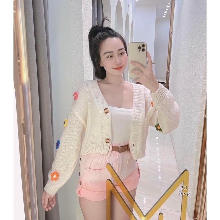 Áo khoác len nữ cadigan bông hoa nổi, hai màu đỏ trắng mới về