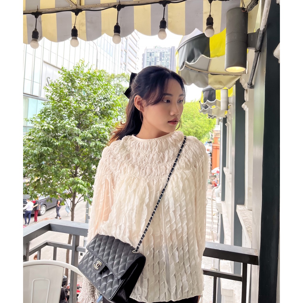 (HÀNG SẴN - ẢNH THÂT) Aó voan tơ nhúng cổ, tay dài. Áo sơ mi cổ tròn 2 màu Be &amp; Đen FREESIZE