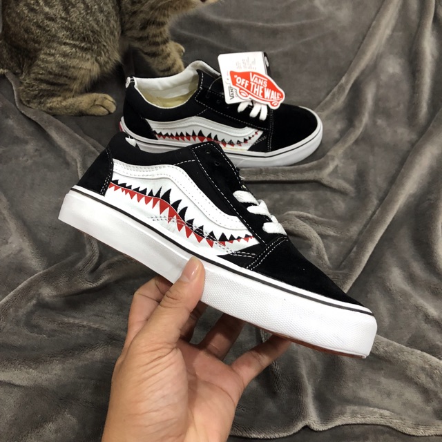 [ Full Box - Free Ship ] Giày Vans Cá Mập Đen Trắng