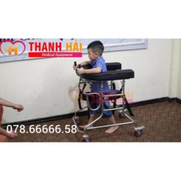 khung tập đi cho trẻ em