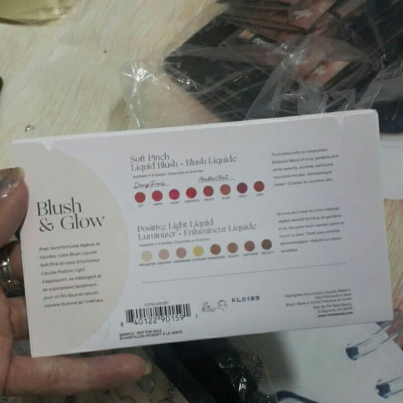 sample mẫu thử má hồng và highlight blush & glow rare beauty | BigBuy360 - bigbuy360.vn