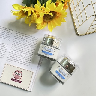 Bộ kem dưỡng ẩm retinol ngày và đêm của hãng Clinicals (set 2 hũ, có tách lẻ)