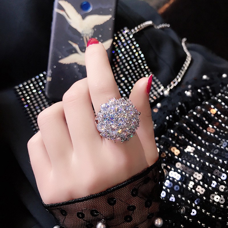 Nhẫn kim loại đính đá sang trọng cho nữ