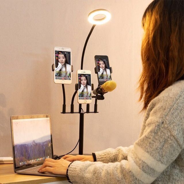 Bộ hỗ trợ live stream có đèn