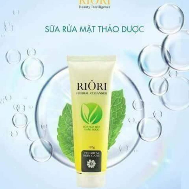 Sữa rửa mặt thảo dược Riori