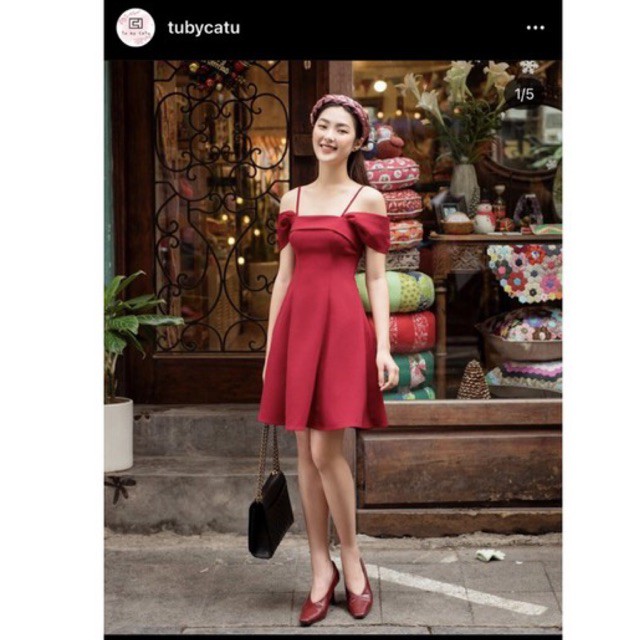 Đầm đỏ của TUBYCATU