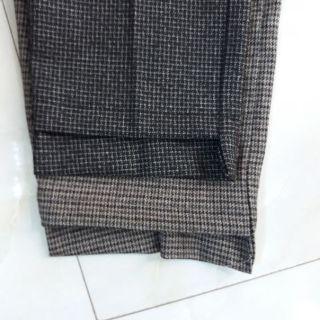 Quần baggy kẻ ống cao thấp