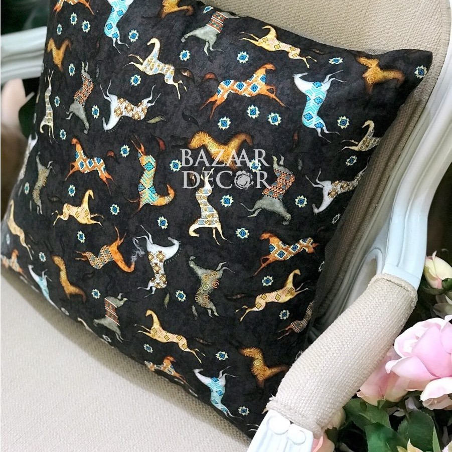Vỏ gối sofa tựa lưng Hàn Quốc - Merry Horses