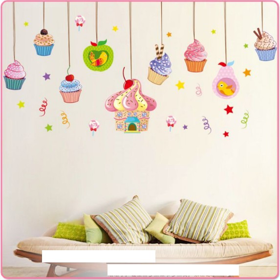 Decal trang trí tường - Rèm Dây Treo Bánh CUPCAKE cho Bé