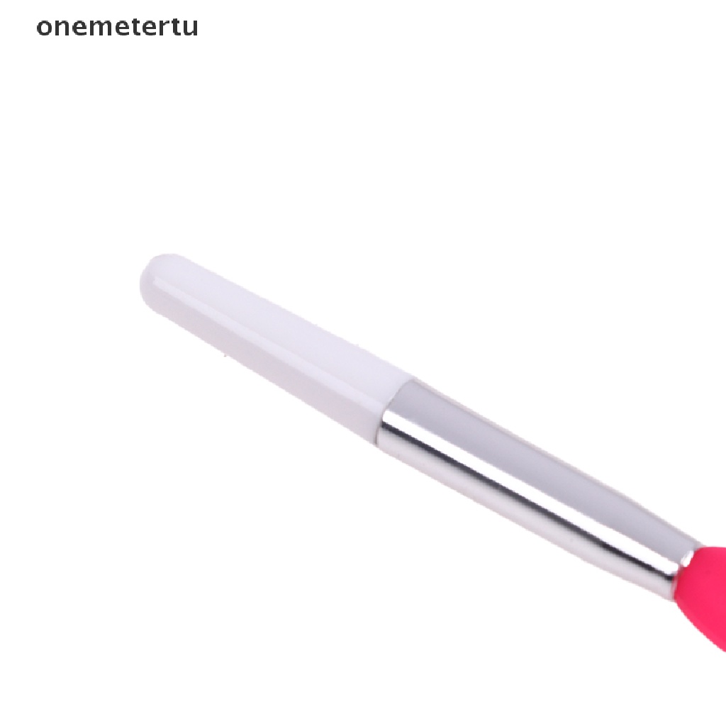 1 Cọ Trang Điểm Môi Bằng Silicon Mềm Tiện Dụng