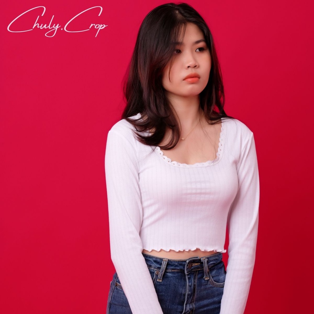 Áo croptop tay dài viền ren nữ tính. Áo croptop ren cổ chữ U tay dài siêu xinh, chất vải rất mềm và dày, siêu đẹp.