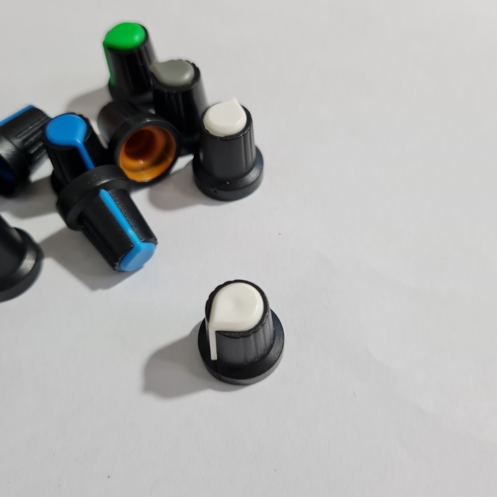 Núm vặn biến trở volume triết áp - Núm vặn WH148 nhựa AG2 16X17mm cho thiết bị khuếch đại công suất chiết áp