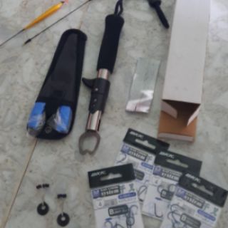Combo kìm kẹp . Lưỡi câu .phao