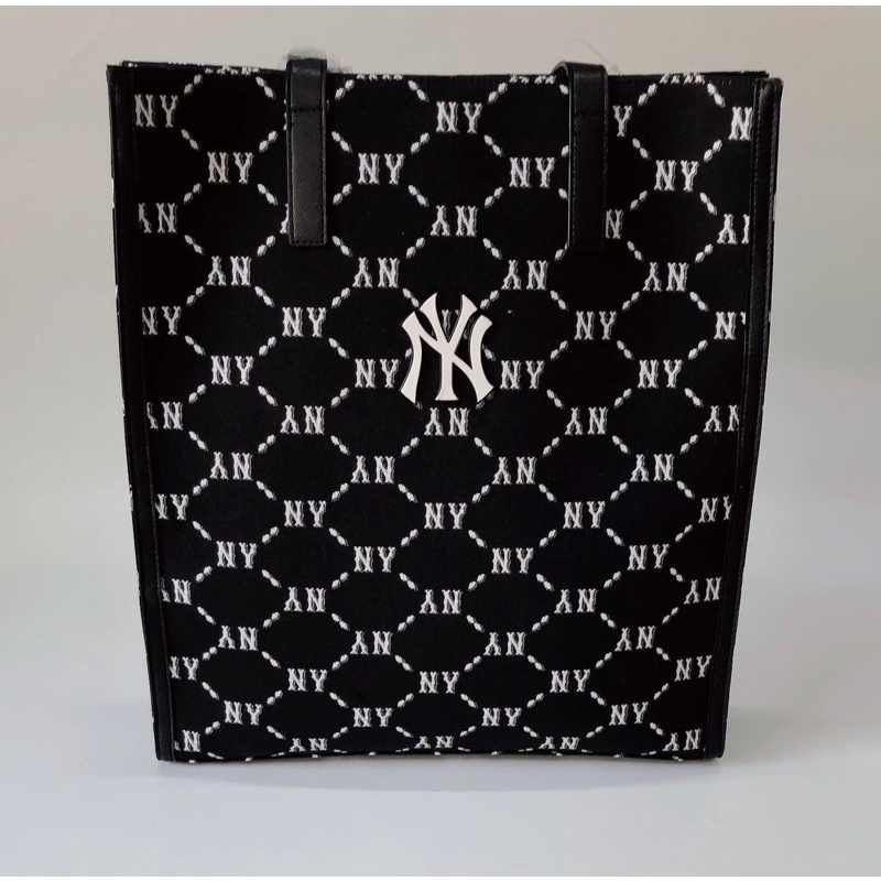 - Túi Tote da MLB chính hãng 2022