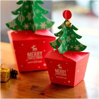 Christmas Eve Apple Box with Gold String Bell Hanging Christmas Tree Shape Christmas Eve Apple Box Confectionery Packaging Carton Gifts Baking Packaging