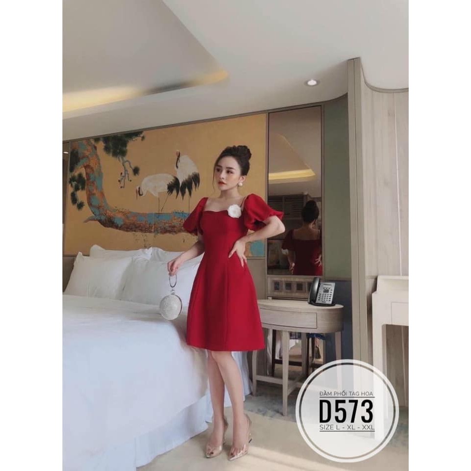 BIGSIZE Đầm phối tag hoa D573 Màu sắc: đen - đỏ