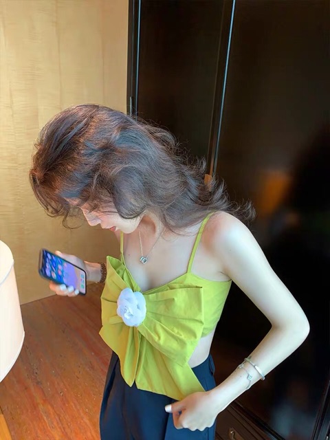 Áo 2 dây có nơ to ngực