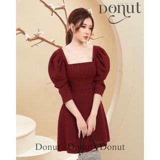 Váy đỏ tay bồng thiết kế tiểu thư