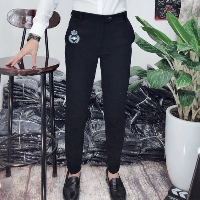 Quần âu nam đen thêu họa tiết con ong, vải không nhăn, không xù VẢI TUYẾT HÀN co giãn nhẹ