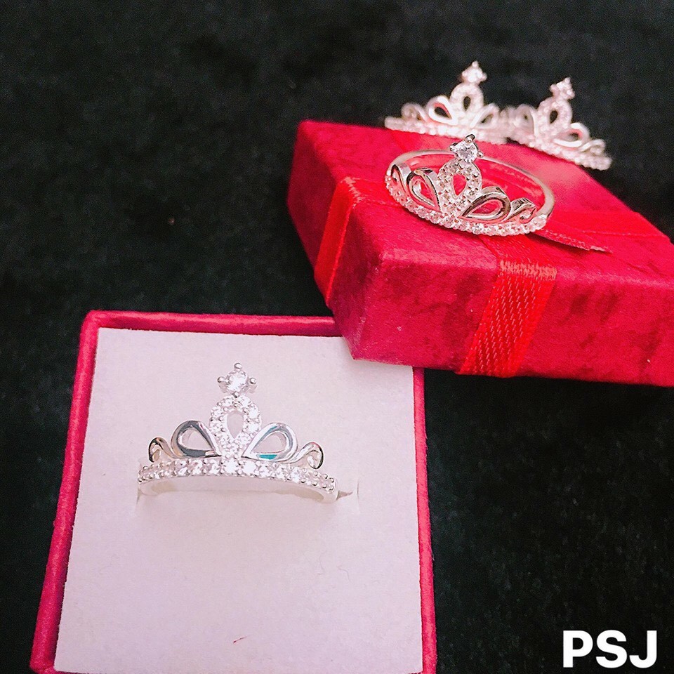 Nhẫn bạc vương miện