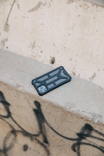 Ốp chống sốc UAG MONARCH series iPhone