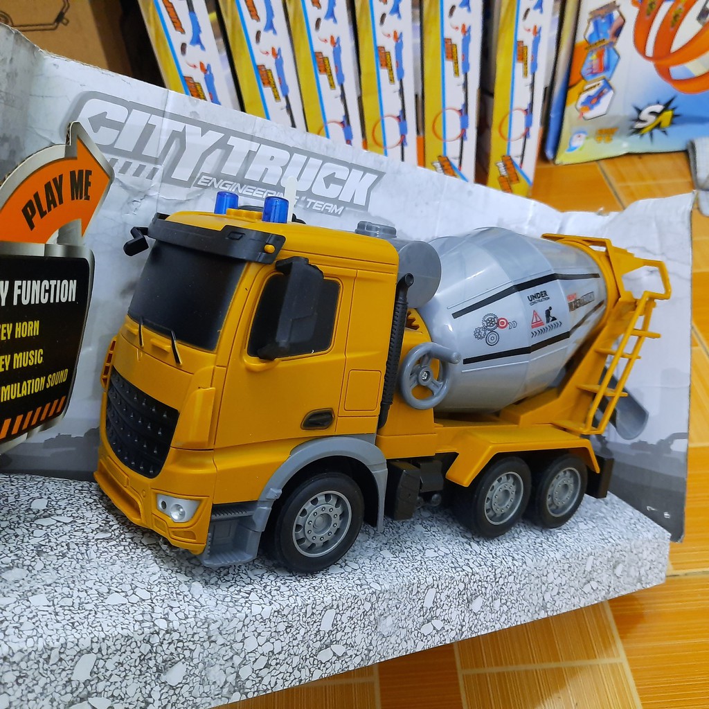 Mô hình xe bồn chở bê tông Mixer truck xe đồ chơi trẻ em bằng nhựa có âm thanh và đèn 1:24