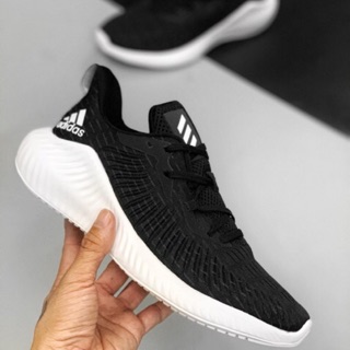 Giày thể thao adidas