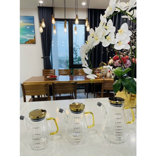 Chai thủy tinh đựng dầu ăn, nước mắm 900ml nắp vàng quai vàng