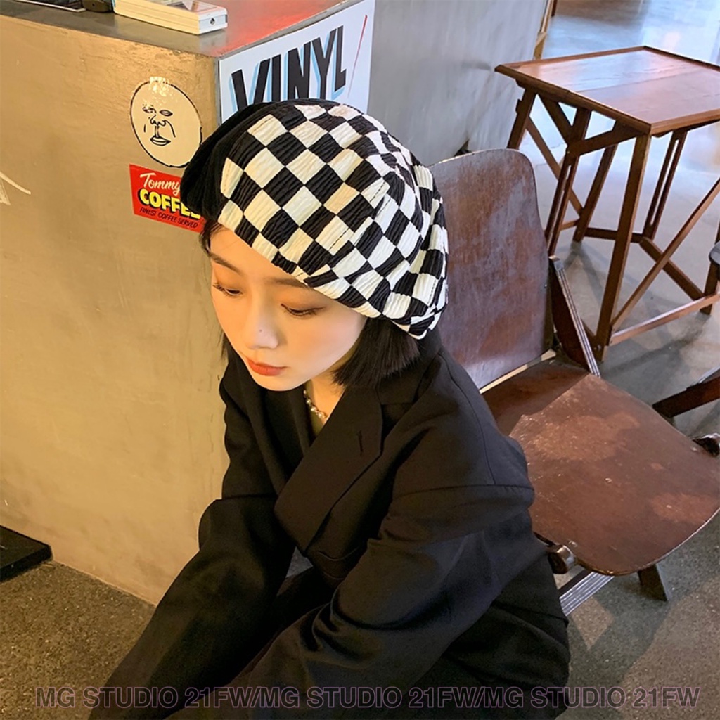 Mũ beret MG STUDIO màu đen họa tiết sọc ca rô