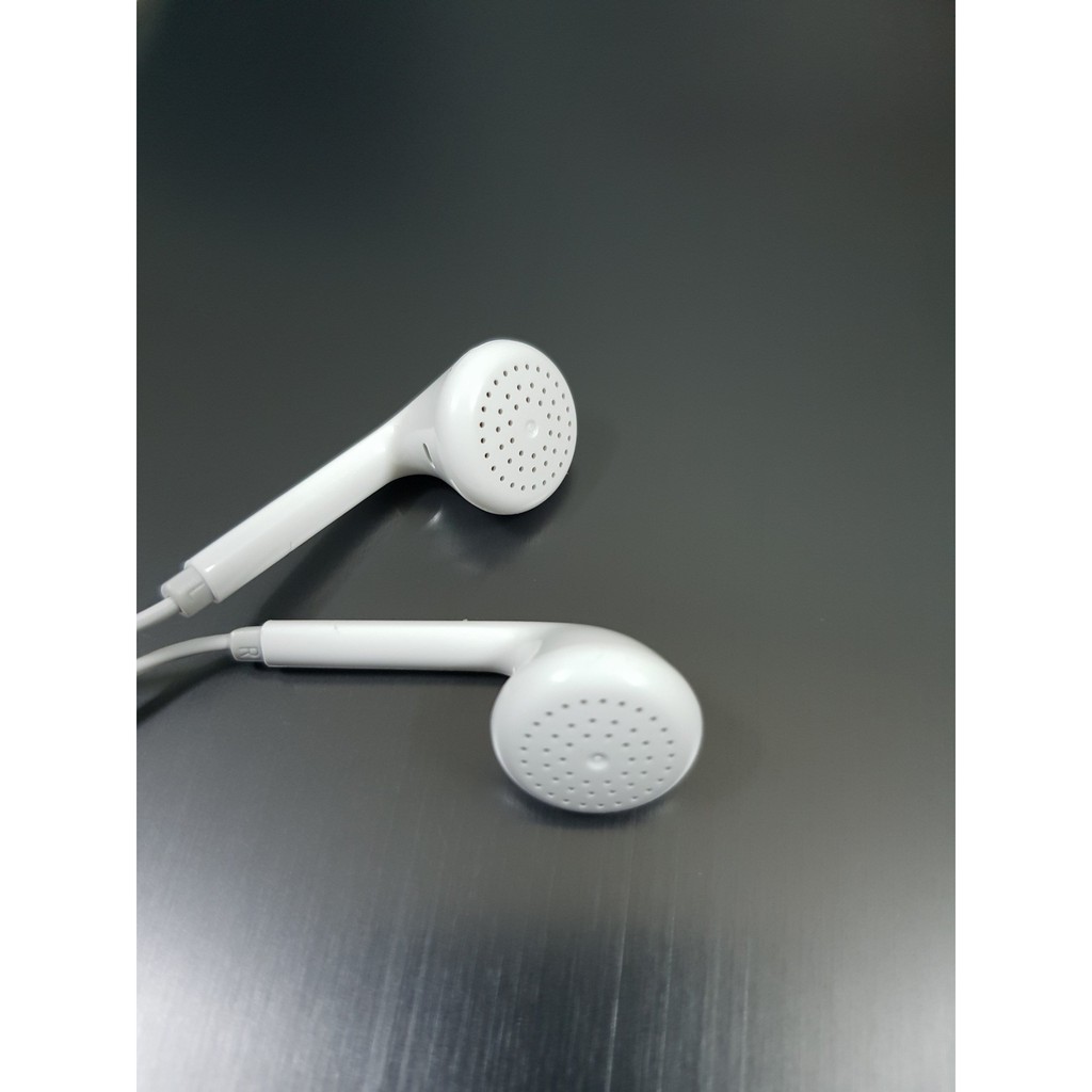 Tai nghe có dây OPPO thiết kế dạng Earbud thoải mái khi đeo, jack cắm tai nghe 3.5mm, âm thanh tốt, âm bass mạnh và sâu