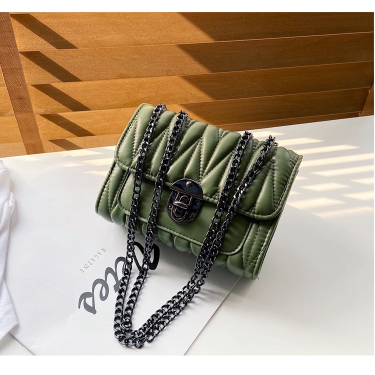 Túi Đeo Nữ Dây Xích Khóa Bầu Dục SP2440