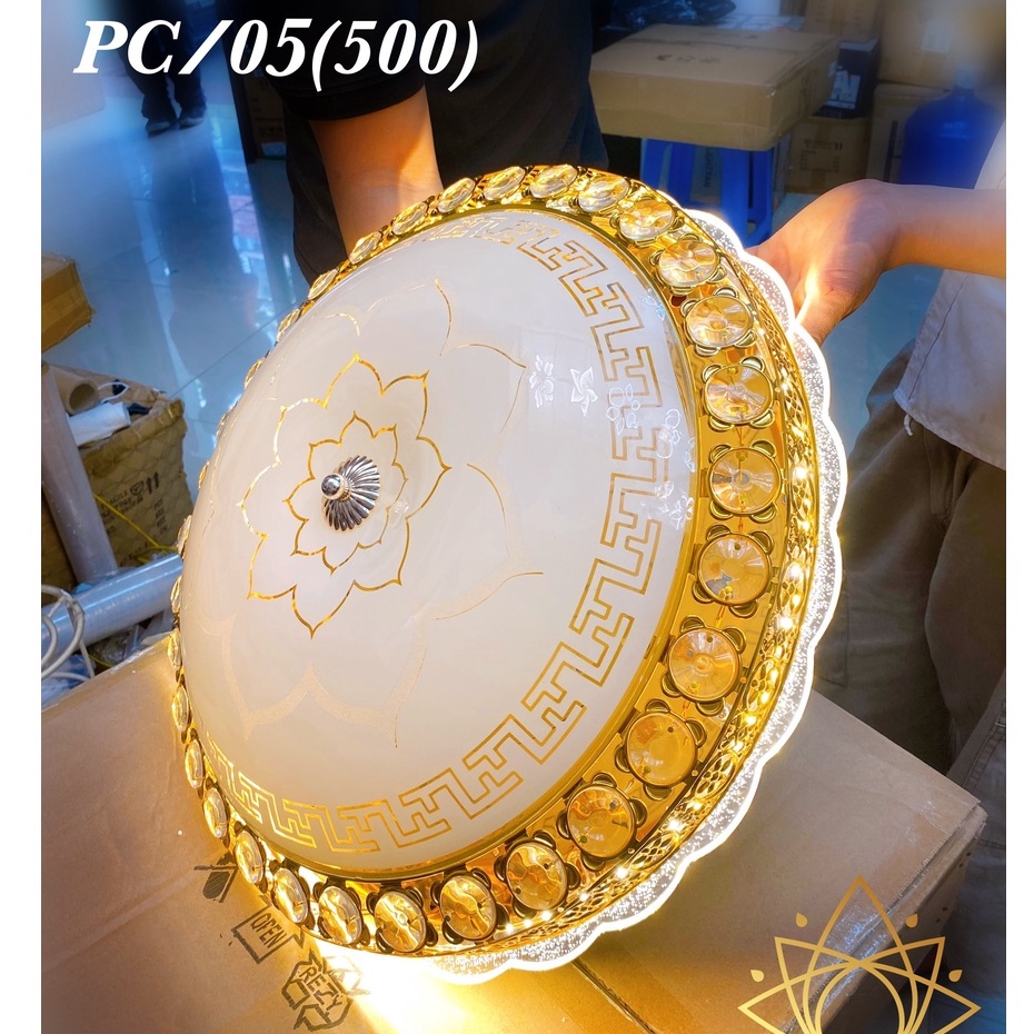 Đèn ốp trần pha lê MONSKY DOPTOP D500mm trang trí nội thất hiện đại, sang trọng.