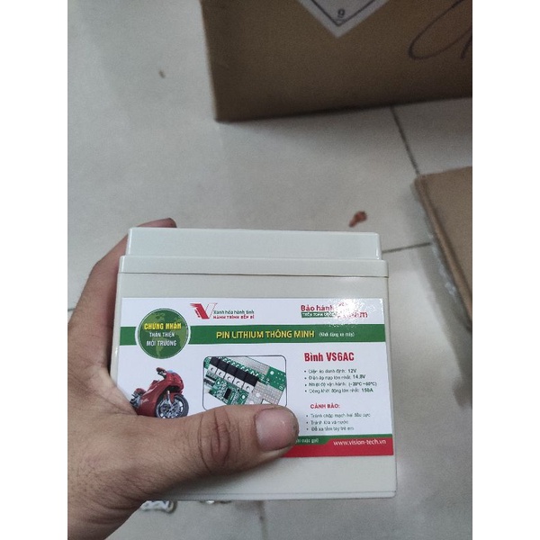 Acquy lithium xe máy thông minh Vision