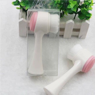 Máy rửa mặt 2 đầu nhỏ gọn dễ sử dụng