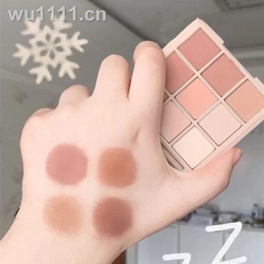 【Nhanh chóng giao hàng】Full matte nine-color eyeshadow palette, gentle bean paste milk tea color, nude clear natural makeup, all-match female