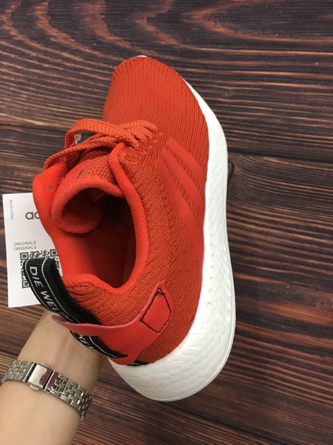 Giày thể thao NMD R2 đỏ