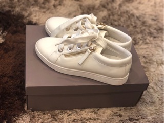 Thanh lý giày Charles and Keith size 36