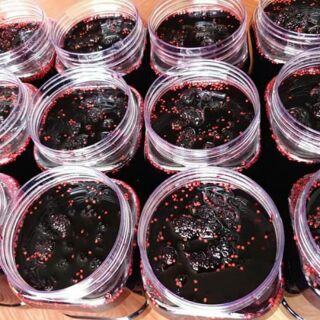 Hũ 400gr mứt dâu nguyên xác Đà Lạt