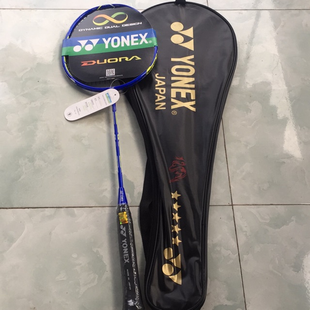 1 chiếc vợt yonex loại đẹp,cước căng