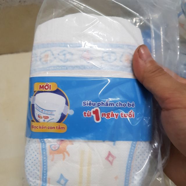 100 tã dán huggies NB1.