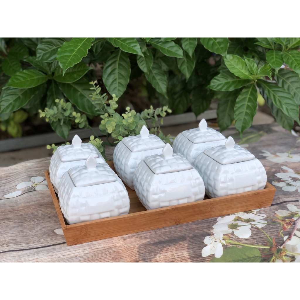 Bộ khay mứt vuông có nắp đế gỗ màu trắng