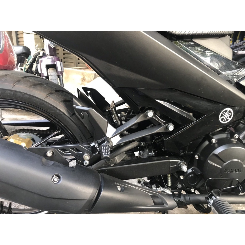 Cặp Gác chân sau Z1000 gắn cho Exciter 150