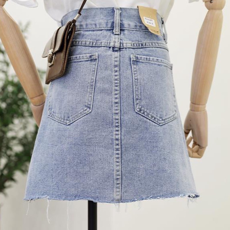 Chân váy denim dáng chữ A thêu hoa cúc kiểu Hàn Quốc | BigBuy360 - bigbuy360.vn