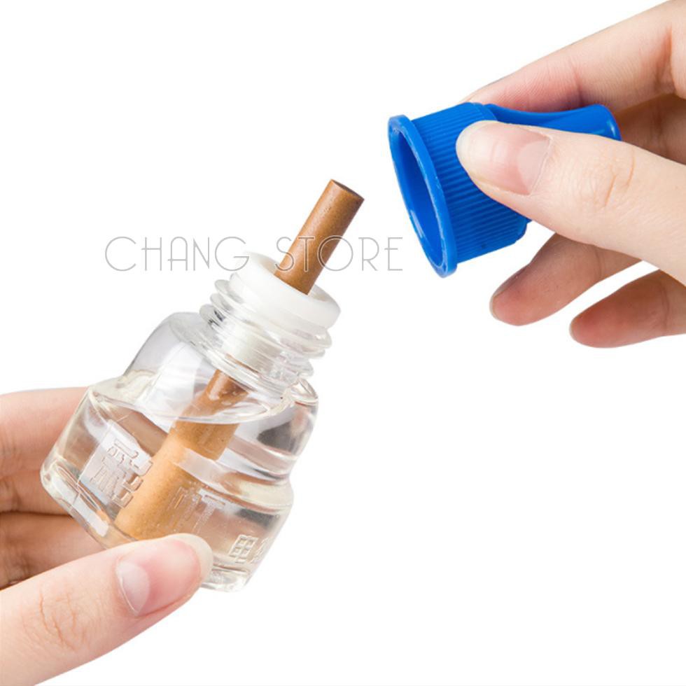 Lọ tinh dầu dùng cho máy đuổi muỗi và côn trùng tạo cảm giác thư thái dễ chịu cho căn phòng
