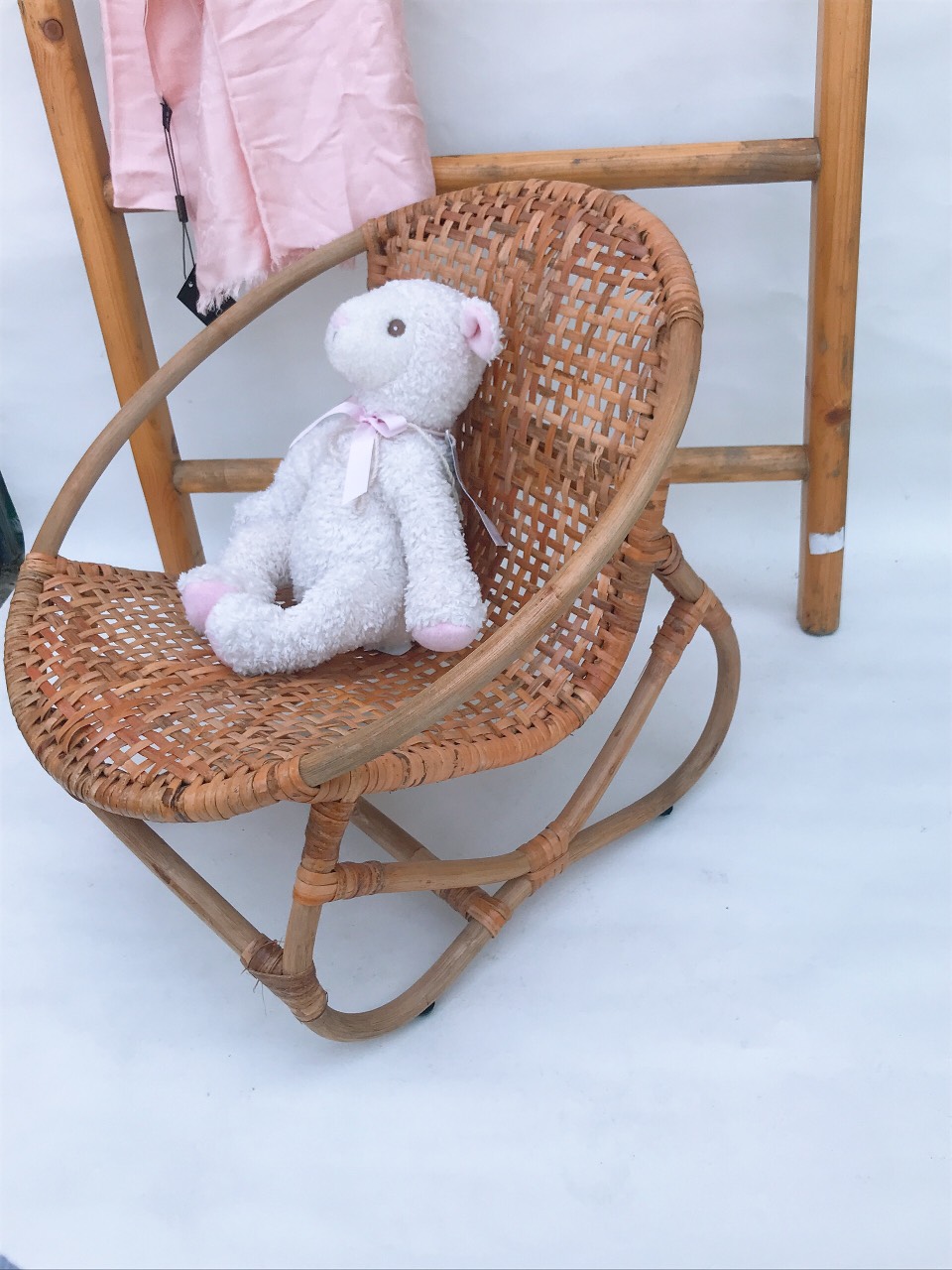 {SẢN PHẨM CHO BÉ} Ghế mây dành cho từ 1 tuổi đến 6 tuổi  rộng 45 cm cao 50 cm, cao chỗ ngồi 29 cm Tải trọng 60 kg | BigBuy360 - bigbuy360.vn