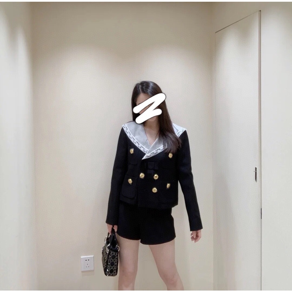 Áo khoác nữ cao cấp Miu Miu kiểu dáng nữ tính, bắt mắt và thời trang