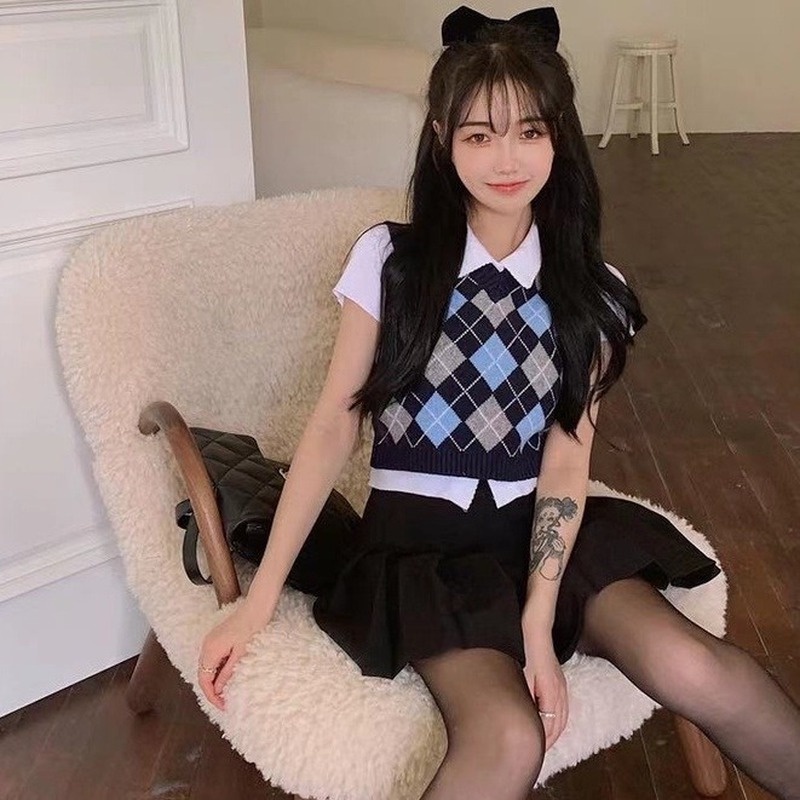VVvn Áo Dệt Kim Sát Nách Cổ Chữ Vđínhđá Phong Cá ch đạihọcThời Trang xuânHè Mới