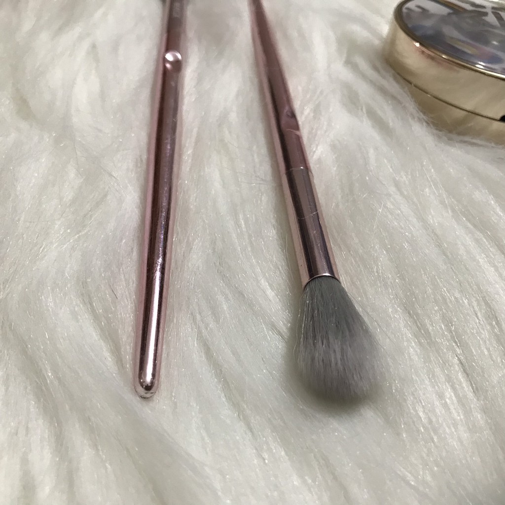 Cọ Trang Điểm Highlight MAGA (Hồng) (Không Logo)