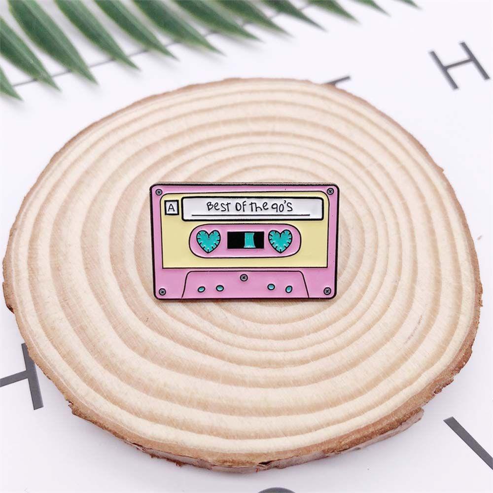 Trâm Cài Áo Hình Băng Cát Sét Phong Cách Vintage 90 's