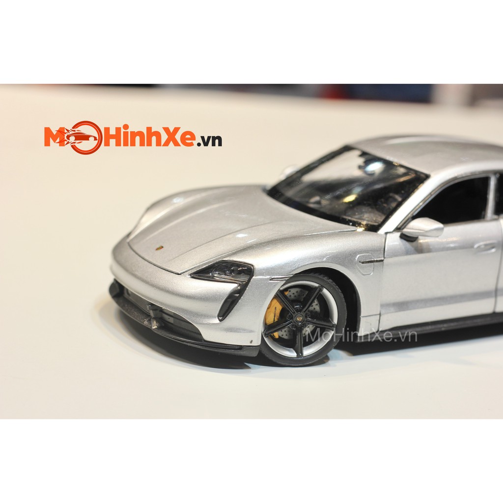 MÔ HÌNH XE PORSCHE TAYCAN TURBO S 1:24 WELLY